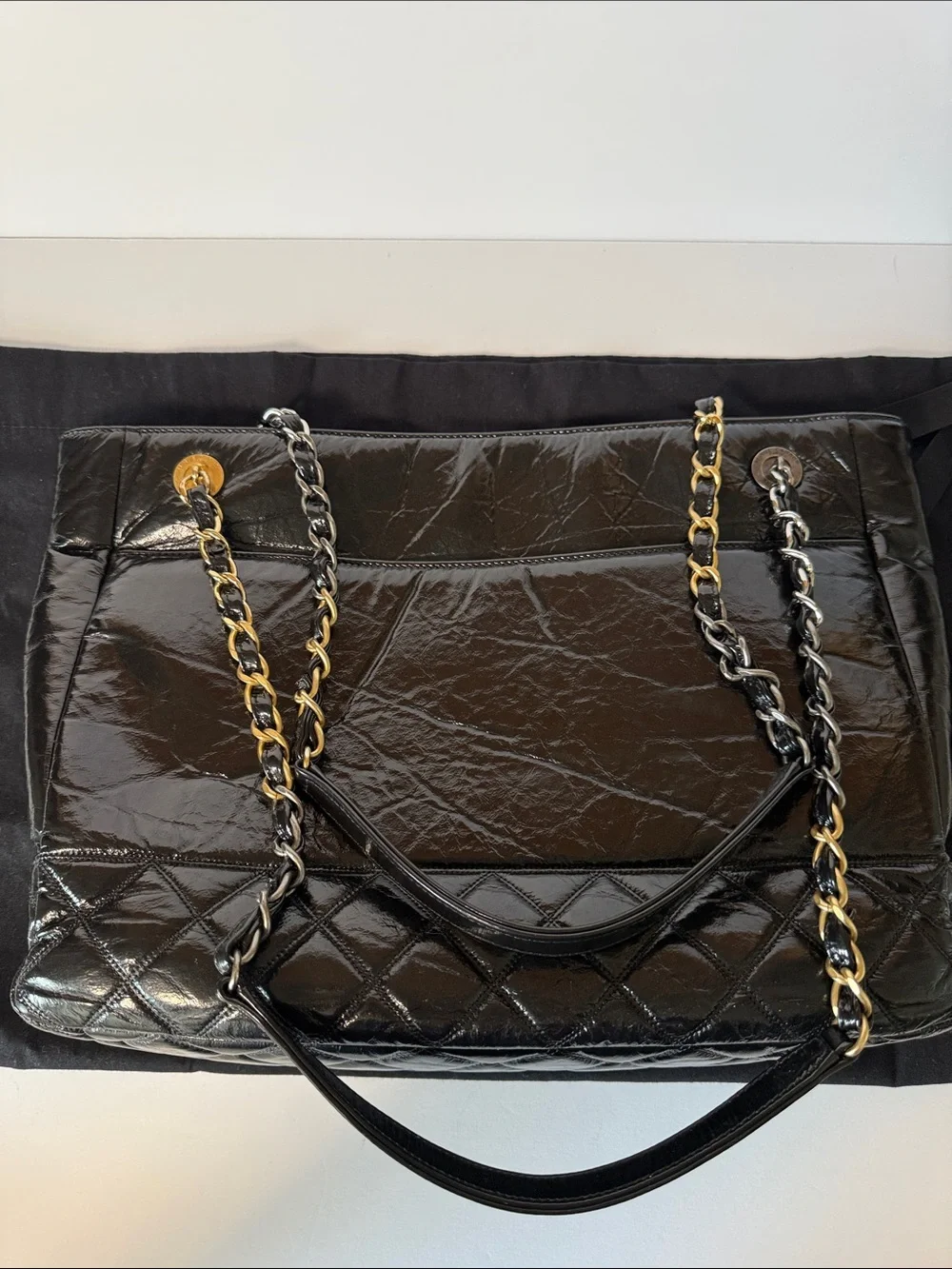 CHANEL Black Quilted Lambskin Shoulder Bag with Chain-Strap